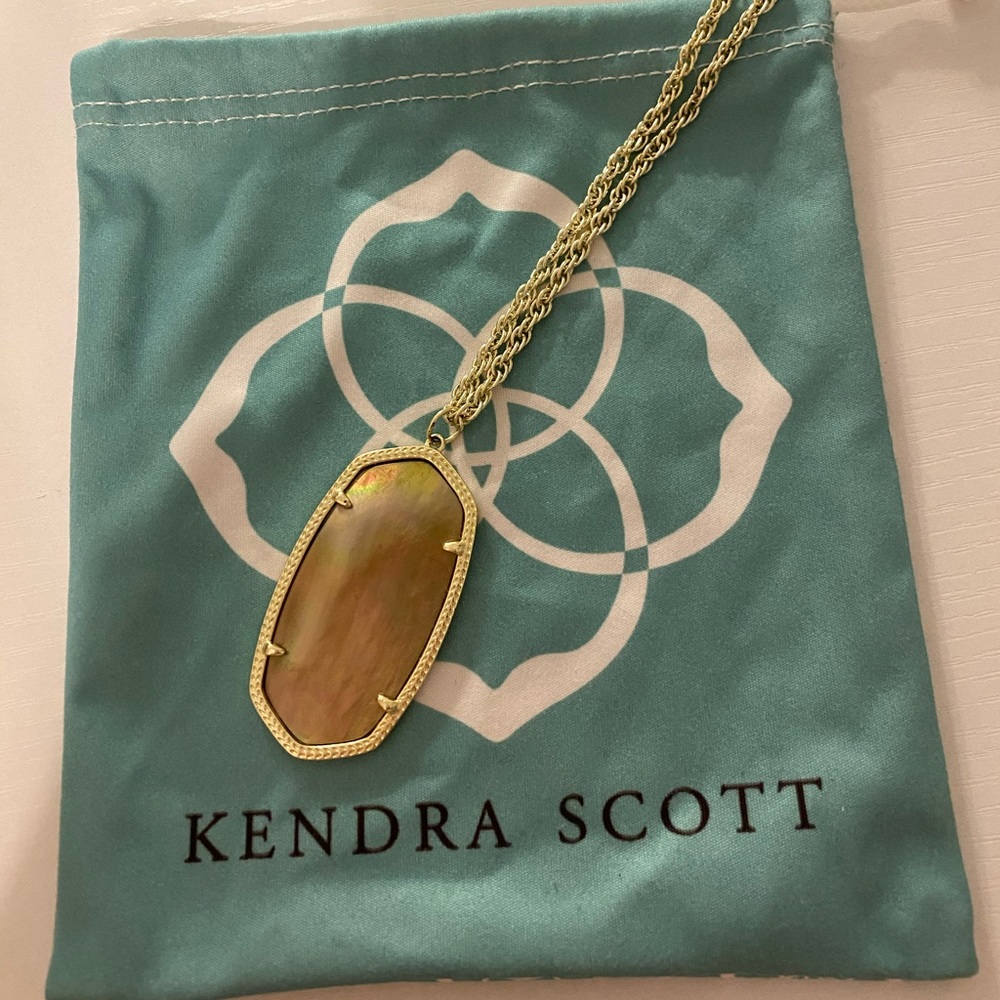 Kendra Scott Necklace